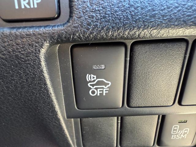 ＲＣ ＲＣ３００ｈ　Ｆスポーツ　赤革シート　ＢＳＭ　３眼ＬＥＤ　シートヒーター　ベンチレーション　ハンドルヒーター　ＥＴＣ　フルセグ　Ｂｌｕｅｔｏｏｔｈ　ナビ付　バックカメラ　ＴＲＤマフラー　純正エアロ　１９インチＡＷ　ＵＳＢ再生（19枚目）