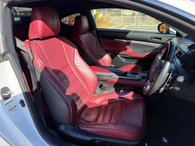 ＲＣ ＲＣ３００ｈ　Ｆスポーツ　赤革シート　ＢＳＭ　３眼ＬＥＤ　シートヒーター　ベンチレーション　ハンドルヒーター　ＥＴＣ　フルセグ　Ｂｌｕｅｔｏｏｔｈ　ナビ付　バックカメラ　ＴＲＤマフラー　純正エアロ　１９インチＡＷ　ＵＳＢ再生（22枚目）