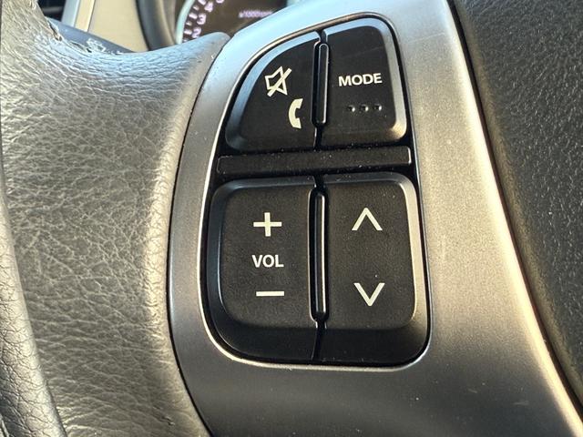 �X�e�A�����O�X�C�b�`���t���Ă���܂��I