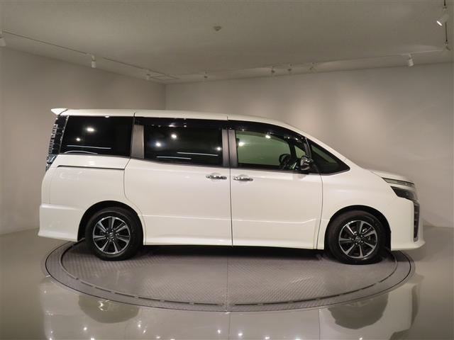 ヴォクシー ＺＳ　煌ＩＩ　フルセグ　メモリーナビ　ＤＶＤ再生　バックカメラ　衝突被害軽減システム　ＥＴＣ　ドラレコ　両側電動スライド　ＬＥＤヘッドランプ　ウオークスルー　乗車定員７人　３列シート　ワンオーナー　記録簿（7枚目）