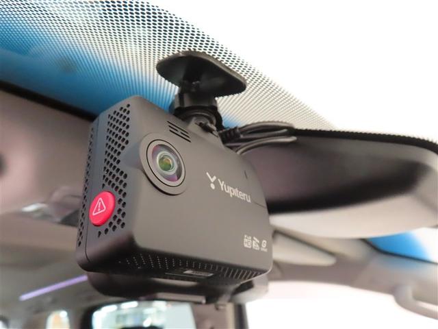 万が一のトラブルのときにも役に立つドライブレコーダーを装備しています。