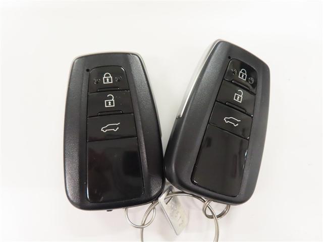 ドアの解施錠に便利なスマートエントリーキーシステム・スペアキー付でご家族でシェアできます