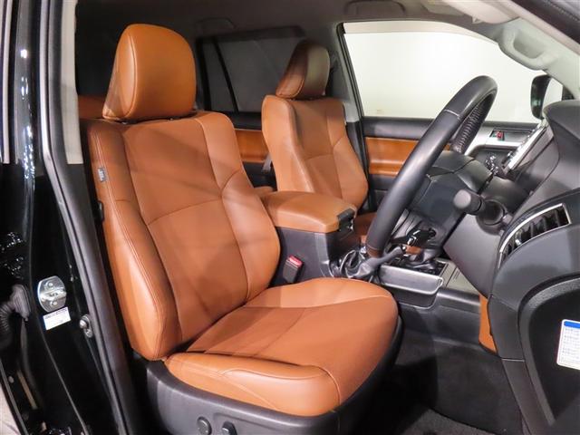 本革パワーシート（運転席８ウェイ・助手席４ウェイ）