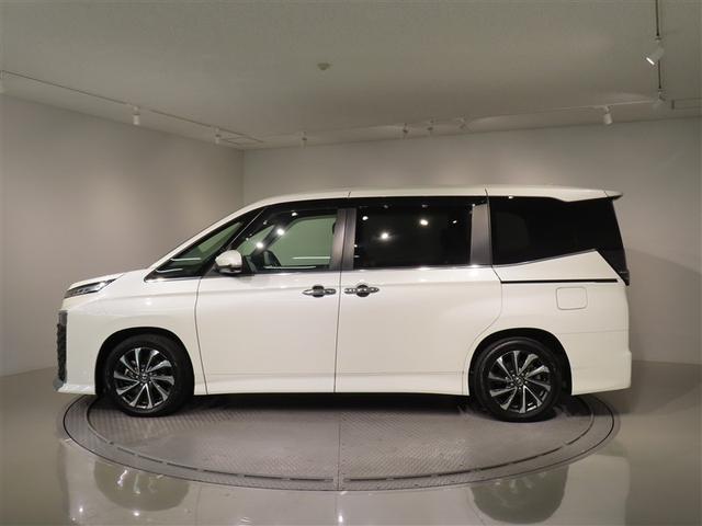 ヴォクシー ハイブリッドS-Z フルセグ メモリーナビ DVD再生 バックカメラ 衝突被害軽減システム ETC 両側電動スライド LEDヘッドランプ 乗車定員7人 3列シート ワンオーナー 記録簿(5枚目)