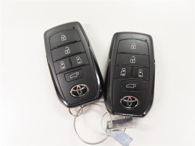 ヴォクシー ハイブリッドＳ－Ｚ　フルセグ　メモリーナビ　後席モニター　バックカメラ　衝突被害軽減システム　ＥＴＣ　ドラレコ　両側電動スライド　ＬＥＤヘッドランプ　乗車定員７人　３列シート　ワンオーナー　フルエアロ　記録簿（18枚目）