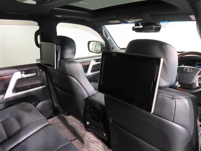 助手席前のグローブボックス