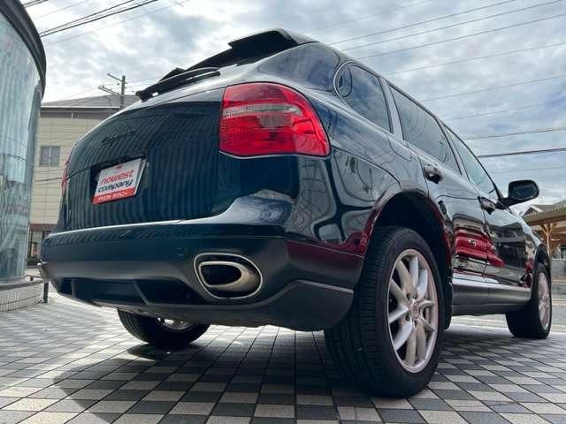 カイエン 　ティプトロニックＳ　４ＷＤ　サンルーフ　革シート　Ｗエアコン（10枚目）