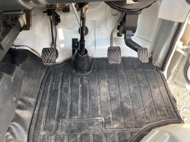 ミニキャブトラック M 5速MT 4WD フロントガラス新品交換済み(32枚目)