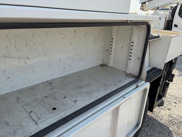 エルフトラック 　アイチ　ＳＢ１０Ａ　アルミブーム　電工仕様（13枚目）