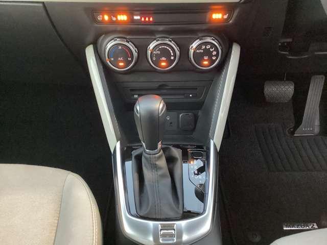 ＭＡＺＤＡ２ １．５　１５　サンリット　シトラス　マツダ認定中古車　スマートインＥＴＣ　衝突被（8枚目）