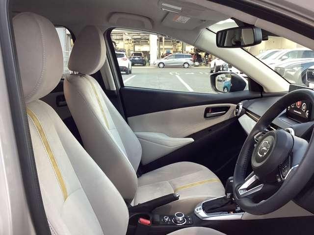 ＭＡＺＤＡ２ １．５　１５　サンリット　シトラス　マツダ認定中古車　スマートインＥＴＣ　衝突被（9枚目）