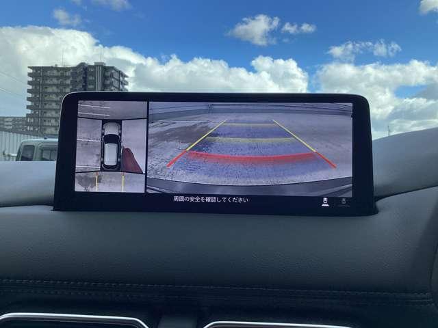 ���J�����@�@�@�R�U�O�ԗ��̑O�㍶�E�ɔ������v�S�̃J���������p���A�ԗ���������猩���悤�ȃg�b�v�r���[�̂ق��A�t�����g�r���[�A���A�r���[�A���E�T�C�h�r���[�̉f�����Z���^�[�f�B�X�v���C�ɕ\���ł��܂��B