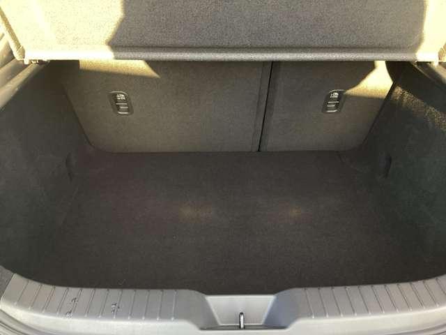 ���׎��Q���E�����őO���ɃV�[�g�o�b�N��|�����Ƃ��ł��܂��B�g�m�J�o�[���O���܂��̂ő傫�ȉו���ςނ��Ƃ��ł��܂��B