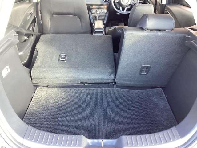 �V�[�g��|�����ƂŁA�ו��̗ʂ�傫���ɍ��킹�ăg�����N�X�y�[�X���_��Ɋg���ł��܂��B���������烌�W���[�܂ŕ��L���V�[���Ŋ��􂵂܂��B