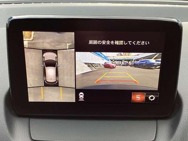 �ԗ��̑O�㍶�E�ɂ���S�̃J�������������邱�ƂŁA�܂�ł����g�̃N���}���󂩂猩�Ă���悤�Ș��Ղł̉f�����f���o���Ă���܂��B�o�b�N�����������̂��ƁA�O�i���Ɏ��E�̈��������_�ł����ɗ����܂��ˁB