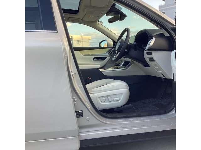 CX-80 XD-ハイブリッド プレミアムモダン XDHVプレミアムモダン ナビ 360度ビューモニタ 電動リアゲート シートヒーター ベンチレーション ハンドルヒーター ホワイト内装(13枚目)