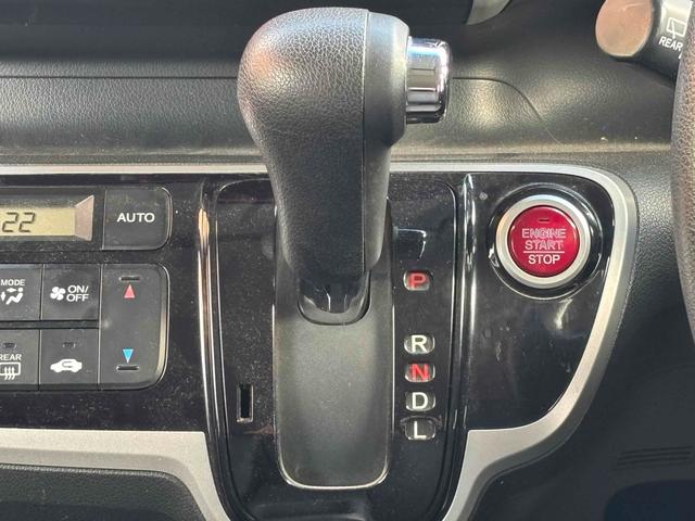 N-BOXカスタム ETC バックカメラ 両側スライド・片側電動 ナビ TV オートライト スマートキー アイドリングストップ 電動格納ミラー ベンチシート CVT ABS ESC CD DVD再生 USB(6枚目)