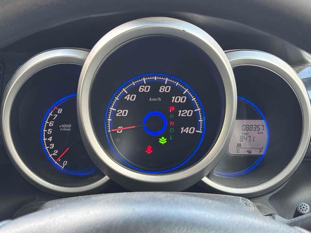 N-BOXカスタム ETC バックカメラ 両側スライド・片側電動 ナビ TV オートライト スマートキー アイドリングストップ 電動格納ミラー ベンチシート CVT ABS ESC CD DVD再生 USB(65枚目)