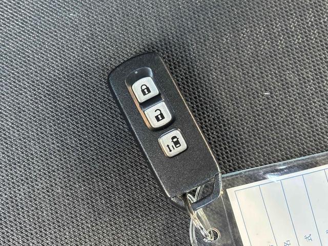 N-BOXカスタム ETC バックカメラ 両側スライド・片側電動 ナビ TV オートライト スマートキー アイドリングストップ 電動格納ミラー ベンチシート CVT ABS ESC CD DVD再生 USB(66枚目)