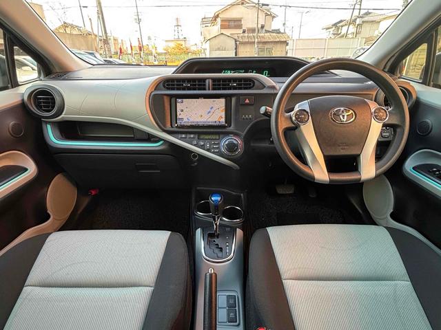 アクア Ｓ　ドライブレコーダー　ＥＴＣ　バックカメラ　ナビ　ＴＶ　アルミホイール　キーレスエントリー　電動格納ミラー　ＣＶＴ　衝突安全ボディ　ＡＢＳ　ＥＳＣ　ＣＤ　ＵＳＢ　Ｂｌｕｅｔｏｏｔｈ　エアコン（2枚目）