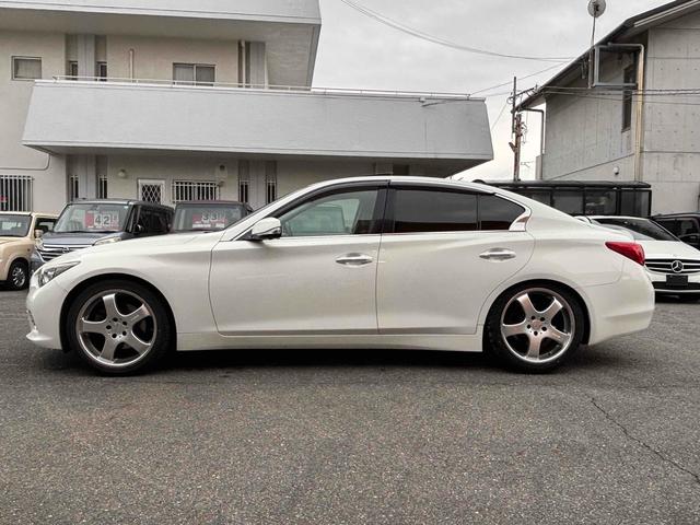 スカイライン ２００ＧＴ－ｔタイプＰ　ＥＴＣ　クリアランスソナー　オートクルーズコントロール　バックカメラ　ナビ　ＴＶ　アルミホイール　オートライト　ＬＥＤヘッドランプ　サンルーフ　ＡＴ　シートヒーター　スマートキー　アイドリングストップ（22枚目）