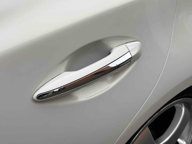 スカイライン ２００ＧＴ－ｔタイプＰ　ＥＴＣ　クリアランスソナー　オートクルーズコントロール　バックカメラ　ナビ　ＴＶ　アルミホイール　オートライト　ＬＥＤヘッドランプ　サンルーフ　ＡＴ　シートヒーター　スマートキー　アイドリングストップ（31枚目）