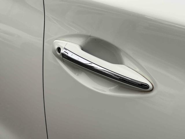 スカイライン ２００ＧＴ－ｔタイプＰ　ＥＴＣ　クリアランスソナー　オートクルーズコントロール　バックカメラ　ナビ　ＴＶ　アルミホイール　オートライト　ＬＥＤヘッドランプ　サンルーフ　ＡＴ　シートヒーター　スマートキー　アイドリングストップ（32枚目）