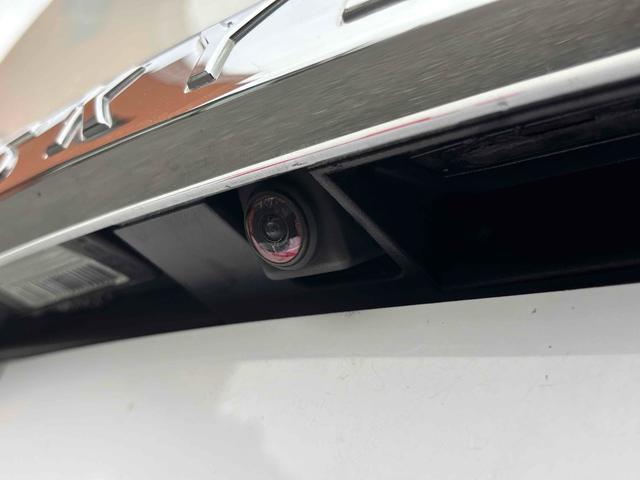 スカイライン ２００ＧＴ－ｔタイプＰ　ＥＴＣ　クリアランスソナー　オートクルーズコントロール　バックカメラ　ナビ　ＴＶ　アルミホイール　オートライト　ＬＥＤヘッドランプ　サンルーフ　ＡＴ　シートヒーター　スマートキー　アイドリングストップ（38枚目）