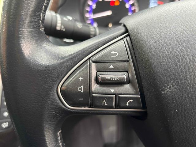 スカイライン ２００ＧＴ－ｔタイプＰ　ＥＴＣ　クリアランスソナー　オートクルーズコントロール　バックカメラ　ナビ　ＴＶ　アルミホイール　オートライト　ＬＥＤヘッドランプ　サンルーフ　ＡＴ　シートヒーター　スマートキー　アイドリングストップ（60枚目）