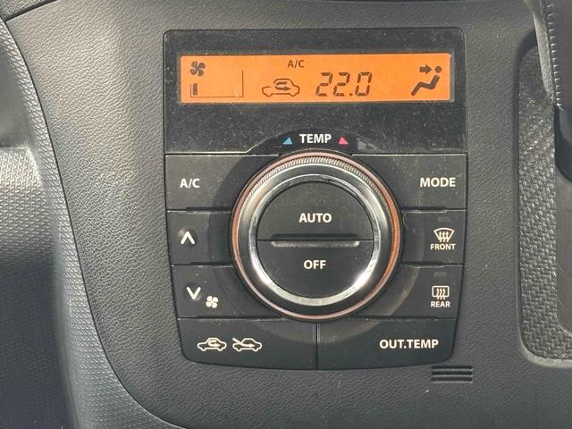 ソリオ ブラック＆ホワイト　ＥＴＣ　バックカメラ　両側電動スライドドア　オートライト　ＨＩＤ　スマートキー　電動格納ミラー　シートヒーター　ＣＶＴ　アルミホイール　盗難防止システム　衝突安全ボディ　ＡＢＳ　エアコン（4枚目）