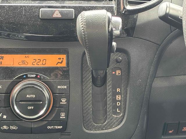 ソリオ ブラック＆ホワイト　ＥＴＣ　バックカメラ　両側電動スライドドア　オートライト　ＨＩＤ　スマートキー　電動格納ミラー　シートヒーター　ＣＶＴ　アルミホイール　盗難防止システム　衝突安全ボディ　ＡＢＳ　エアコン（5枚目）