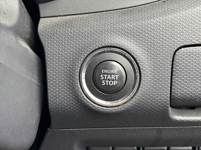 ソリオ ブラック＆ホワイト　ＥＴＣ　バックカメラ　両側電動スライドドア　オートライト　ＨＩＤ　スマートキー　電動格納ミラー　シートヒーター　ＣＶＴ　アルミホイール　盗難防止システム　衝突安全ボディ　ＡＢＳ　エアコン（7枚目）