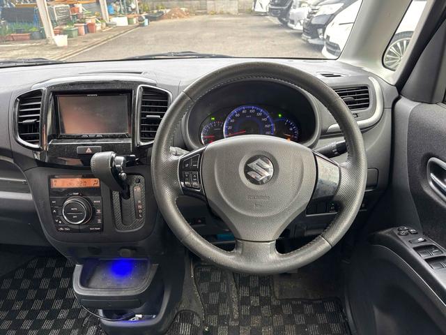 ソリオ ブラック＆ホワイト　ＥＴＣ　バックカメラ　両側電動スライドドア　オートライト　ＨＩＤ　スマートキー　電動格納ミラー　シートヒーター　ＣＶＴ　アルミホイール　盗難防止システム　衝突安全ボディ　ＡＢＳ　エアコン（46枚目）