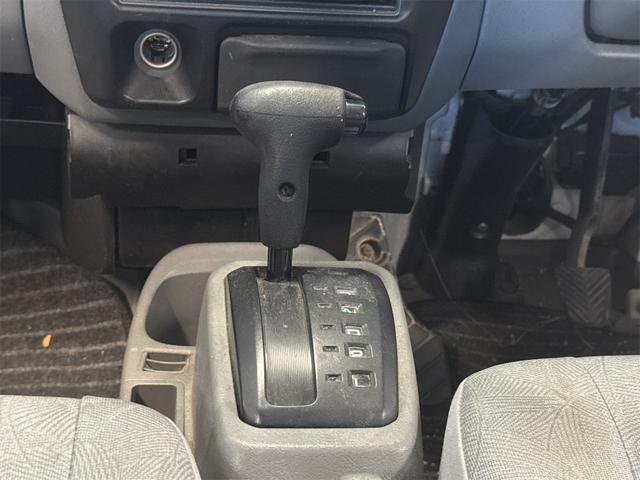 ミニキャブバン CD 660 CLハイルーフ エアコン パワステ エアバック (アスリートホワイト)(11枚目)