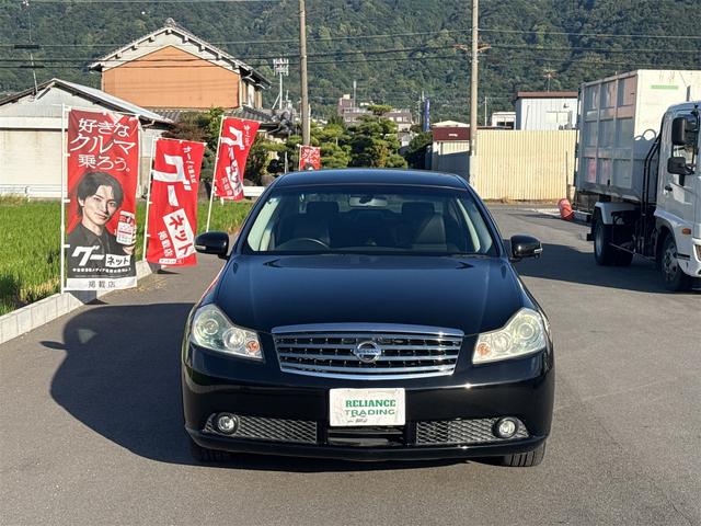 フーガ 250GT 2.5 250GT バックカメラ サイドカメラ ナビ スマートキー ETC 電格ミラー アルミホイール オートライト AT  電動格納ミラー 盗難防止システム パワーステアリング (スパーブラック)(2枚目)