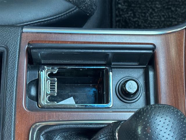 フーガ 250GT 2.5 250GT バックカメラ サイドカメラ ナビ スマートキー ETC 電格ミラー アルミホイール オートライト AT  電動格納ミラー 盗難防止システム パワーステアリング (スパーブラック)(27枚目)