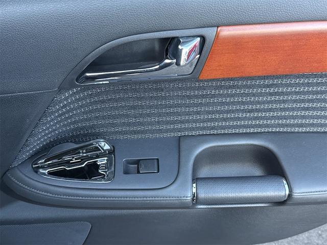 フーガ 250GT 2.5 250GT バックカメラ サイドカメラ ナビ スマートキー ETC 電格ミラー アルミホイール オートライト AT  電動格納ミラー 盗難防止システム パワーステアリング (スパーブラック)(39枚目)