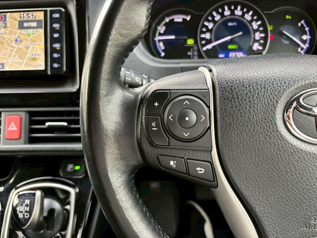 ノア ハイブリッドＧ　禁煙★ディーラーナビ（ＮＳＺＴ－Ｗ６８Ｔ）★Ｒカメラ★フルセグ★デジタルルームミラー★衝突軽減★スマートキー★両側パワースライドドア★純正１５インチアルミ★シートヒーター★クルコン（28枚目）