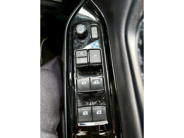 ノア ハイブリッドＧ　禁煙★ディーラーナビ（ＮＳＺＴ－Ｗ６８Ｔ）★Ｒカメラ★フルセグ★デジタルルームミラー★衝突軽減★スマートキー★両側パワースライドドア★純正１５インチアルミ★シートヒーター★クルコン（30枚目）