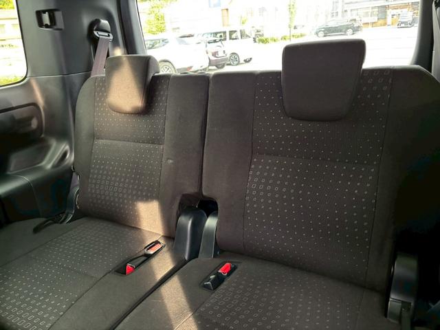 ノア ハイブリッドＧ　禁煙★ディーラーナビ（ＮＳＺＴ－Ｗ６８Ｔ）★Ｒカメラ★フルセグ★デジタルルームミラー★衝突軽減★スマートキー★両側パワースライドドア★純正１５インチアルミ★シートヒーター★クルコン（46枚目）