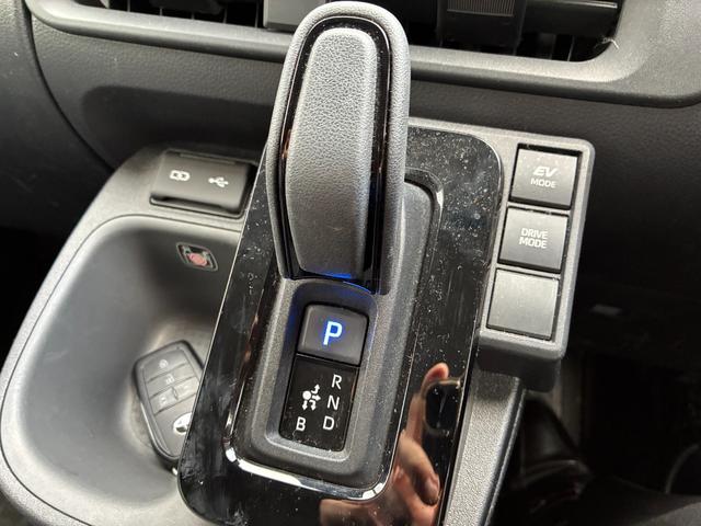 シエンタ ハイブリッドＺ　★ワンオーナー★禁煙★全周囲モニター★純正ナビ★Ｂｌｕｅｔｏｏｔｈ可★Ｂカメラ★両側パワースライドドア★ＢＳＭ★スマートキー★衝突軽減システム★レーンキーピング★レーダークルーズ★ＥＴＣ（37枚目）