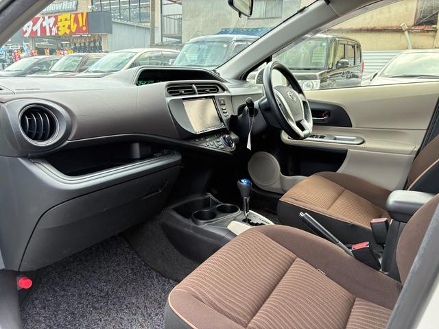 アクア Ｇ　★禁煙★アルパイン８インチナビ（ＶＩＥ－Ｘ００８）★Ｂカメラ★フルセグＴＶ★スマートキー★ＥＴＣ（52枚目）