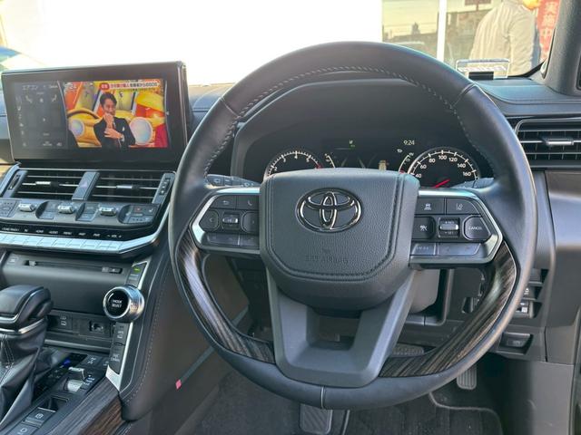 ランドクルーザー ＺＸ　ワンオーナー　禁煙　黒革シート　クールＢＯＸ　サンルーフ　ＪＢＬ　クールボックス　全周囲モニター　１２．３インチＤＡ（ナビ＋ＴＶ）　　ベンチレーション　シートヒーター　黒革シート　ＢＳＭ　ＨＵＤ（15枚目）