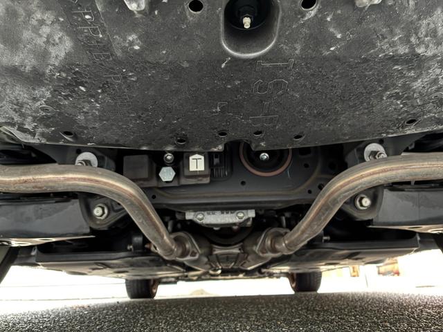 RC RC300h Fスポーツ ★ワンオーナー★禁煙★赤レザーシート★純ナビ★Bカメラ★フルセグTV★F席パワーシート★シートヒーター★ベンチレーション★スマートキー★パドルシフト★クルコン★ETC(15枚目)