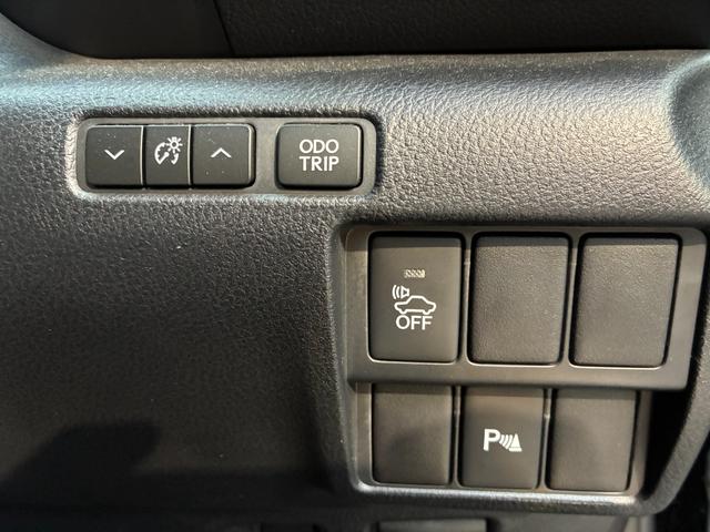 RC RC300h Fスポーツ ★ワンオーナー★禁煙★赤レザーシート★純ナビ★Bカメラ★フルセグTV★F席パワーシート★シートヒーター★ベンチレーション★スマートキー★パドルシフト★クルコン★ETC(48枚目)