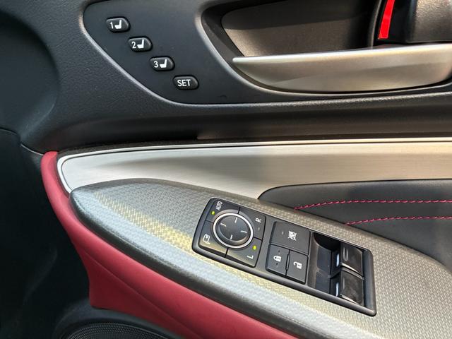 RC RC300h Fスポーツ ★ワンオーナー★禁煙★赤レザーシート★純ナビ★Bカメラ★フルセグTV★F席パワーシート★シートヒーター★ベンチレーション★スマートキー★パドルシフト★クルコン★ETC(50枚目)