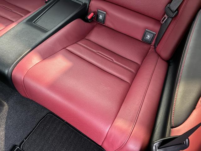 RC RC300h Fスポーツ ★ワンオーナー★禁煙★赤レザーシート★純ナビ★Bカメラ★フルセグTV★F席パワーシート★シートヒーター★ベンチレーション★スマートキー★パドルシフト★クルコン★ETC(52枚目)