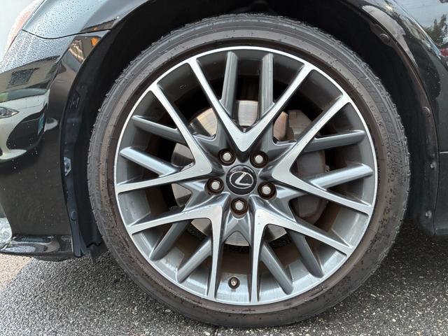 RC RC300h Fスポーツ ★ワンオーナー★禁煙★赤レザーシート★純ナビ★Bカメラ★フルセグTV★F席パワーシート★シートヒーター★ベンチレーション★スマートキー★パドルシフト★クルコン★ETC(62枚目)