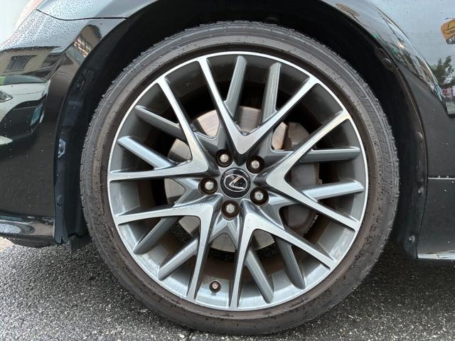 RC RC300h Fスポーツ ★ワンオーナー★禁煙★赤レザーシート★純ナビ★Bカメラ★フルセグTV★F席パワーシート★シートヒーター★ベンチレーション★スマートキー★パドルシフト★クルコン★ETC(63枚目)