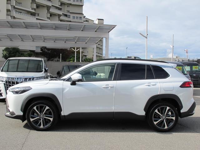 カローラクロス ハイブリッド　Ｚ　パノラマガラスルーフ・１０．５インチディスプレイオーディオ（ナビ、ＴＶ有）・全周囲・アドバンスパーク・ＢＳＭ・パワーバックドア・ルーフレール・ＥＴＣ２．０・スマートキー２個・シートヒーター・１オーナー（13枚目）